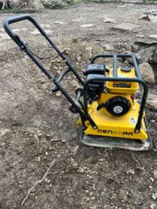 Sell vibrating plate - sell plant and equipment in Berkshire Hampshire Surrey - Premier Acquisitions Wokingham